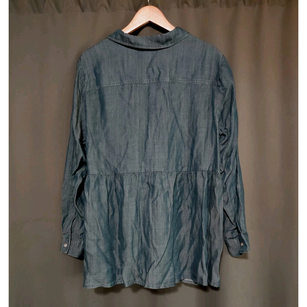 Avenue Women's Soft Denim Long Sleeve Button Down Tiered Shirt Size 20 NWT - Picture 6 of 9